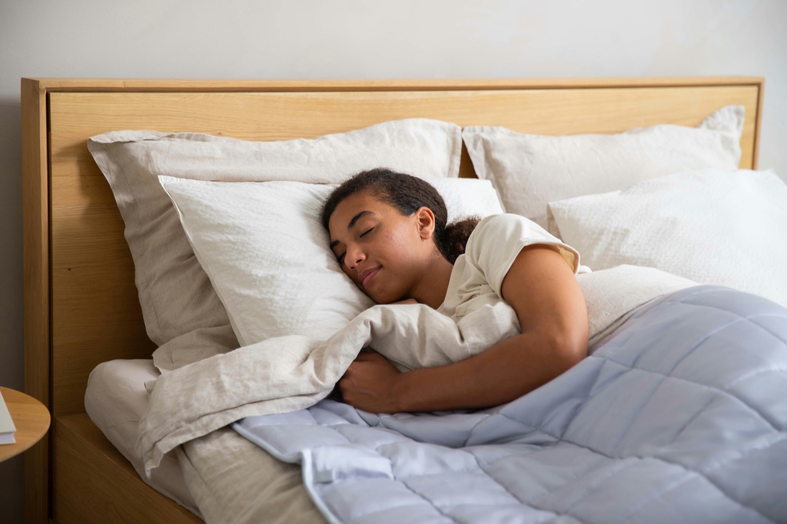 Calm evening bedroom setting for CBT-I sleep therapy
